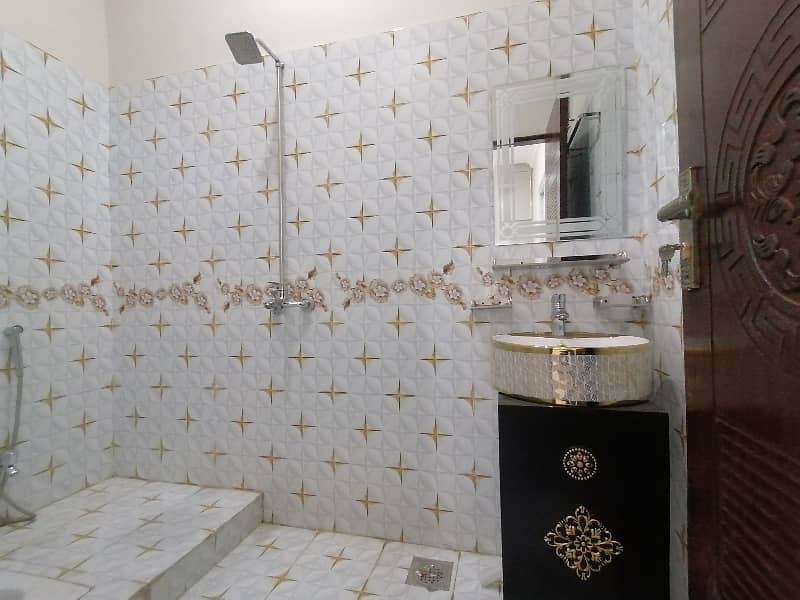 Corner House For sale In Rs. 21000000 19