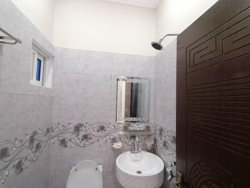 Corner House For sale In Rs. 21000000 48