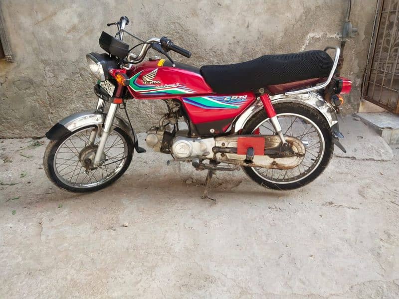 Honda cd 70 2017 model good condition All documents clear 03217699114 7