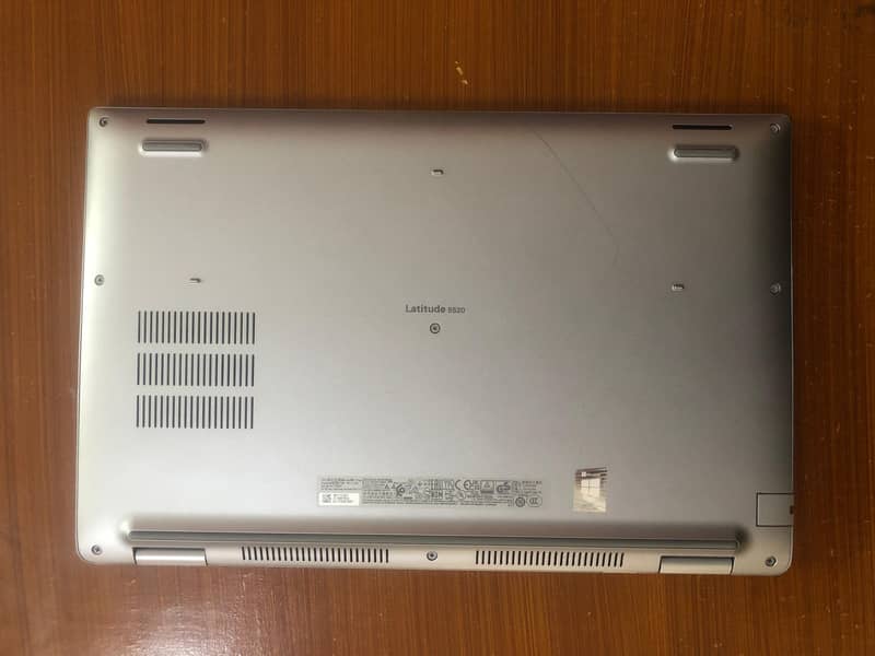 Dell Latitude 5520 9