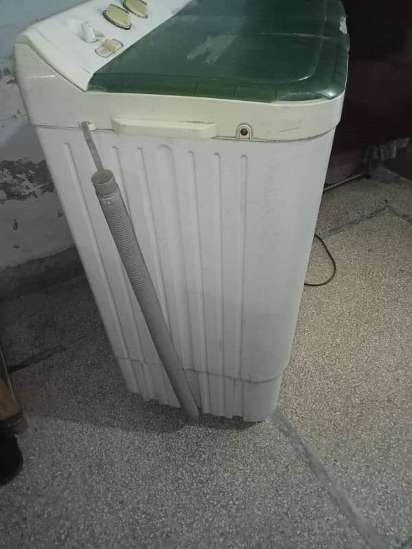 Haier Semi Automatic Washing 10kg 6