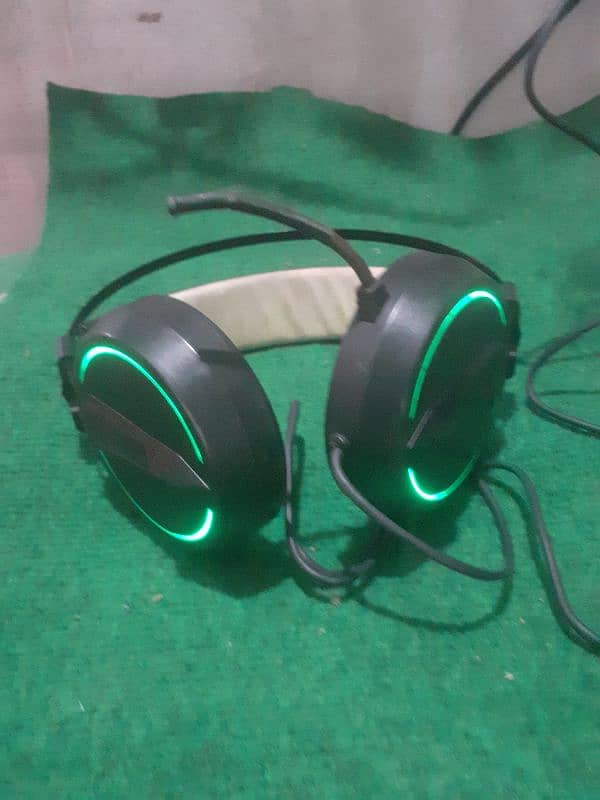 RGB gaming headphone. . . 600. . sale 2