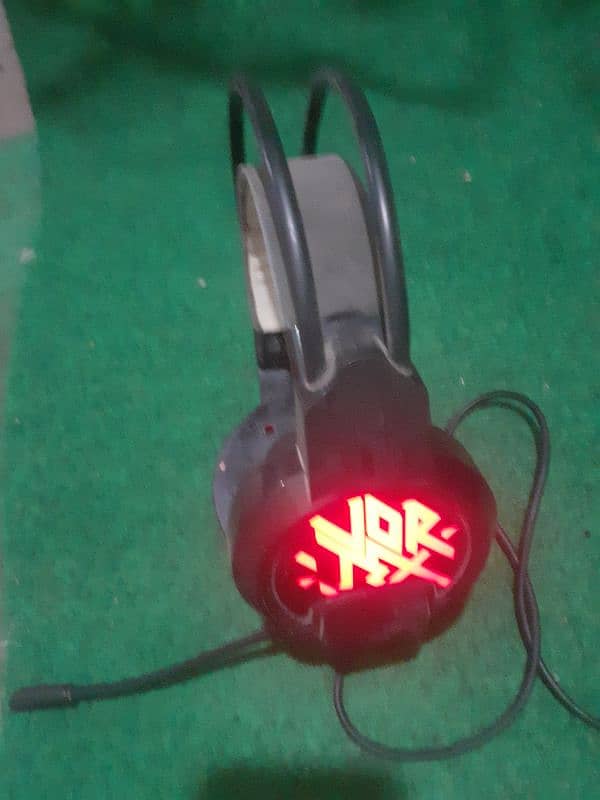 RGB gaming headphone. . . 600. . sale 3