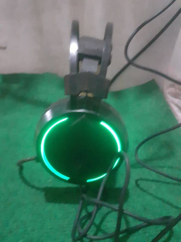 RGB gaming headphone. . . 600. . sale 4