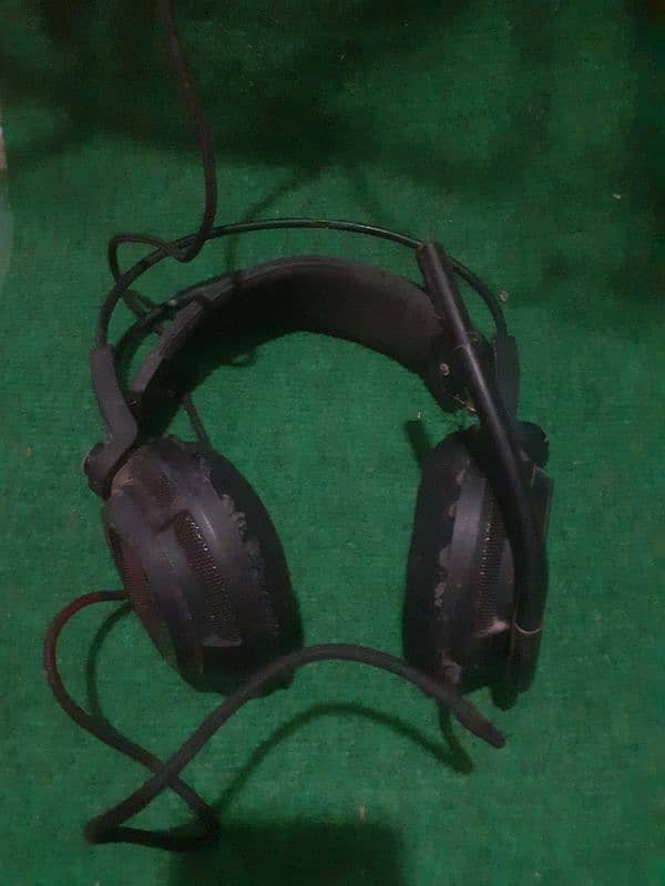 RGB gaming headphone. . . 600. . sale 9