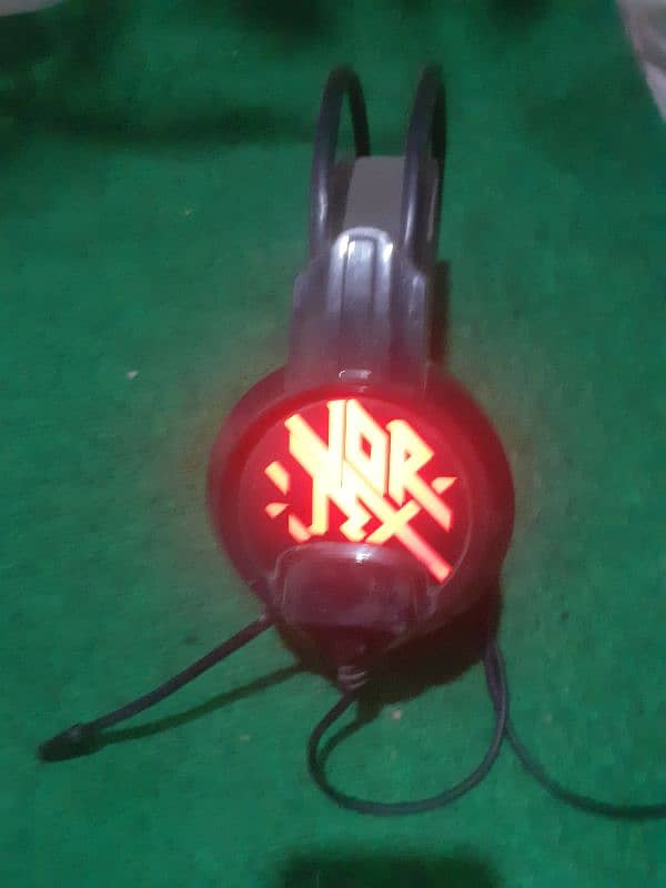 RGB gaming headphone. . . 600. . sale 13