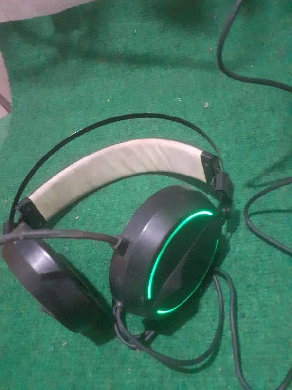 RGB gaming headphone. . . 600. . sale 14