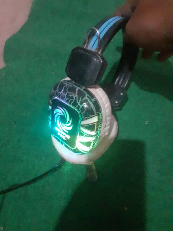 RGB gaming headphone. . . 600. . sale 18