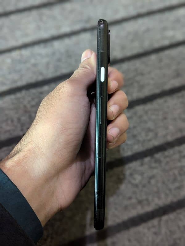 Google Pixel 4a 5G ( Panel Ka masla Hai Baki Sab Thek Hai ) 3