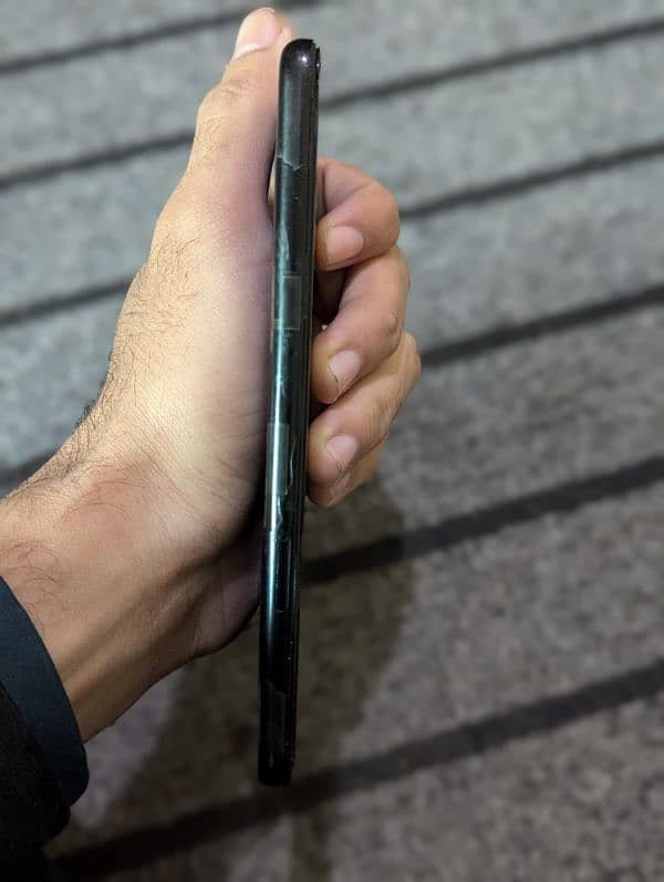 Google Pixel 4a 5G ( Panel Ka masla Hai Baki Sab Thek Hai ) 4