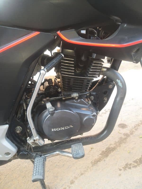 Honda CB150 بلکل نئے جیسا 6