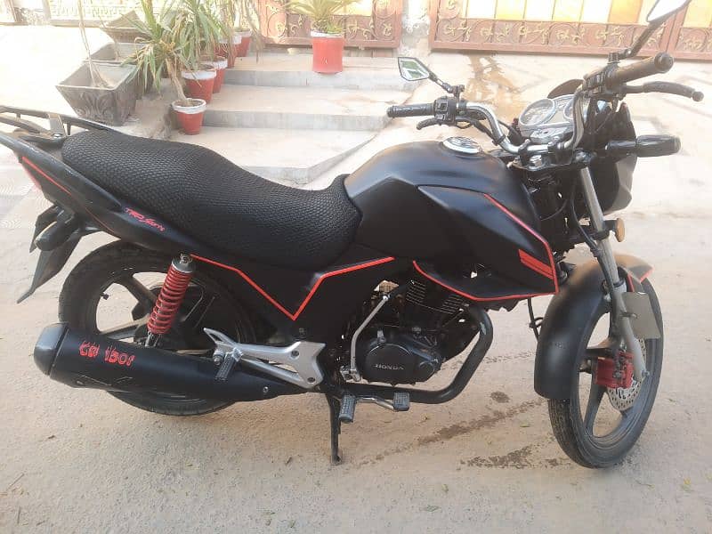 Honda CB150 بلکل نئے جیسا 9