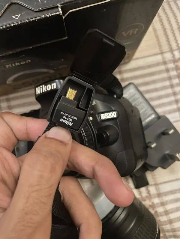 Nikon D5200 Rs. 48000 8