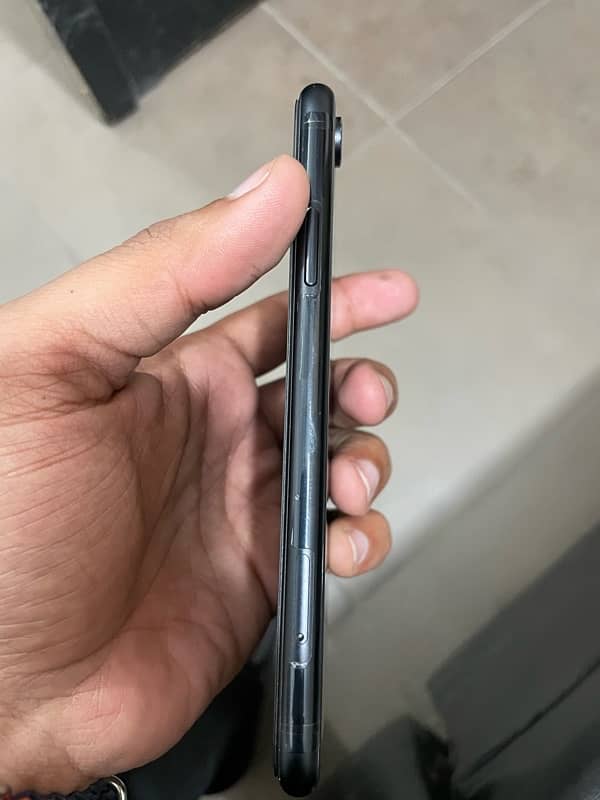 I Phone XR 128 GB with 82% Health In Black Color 2