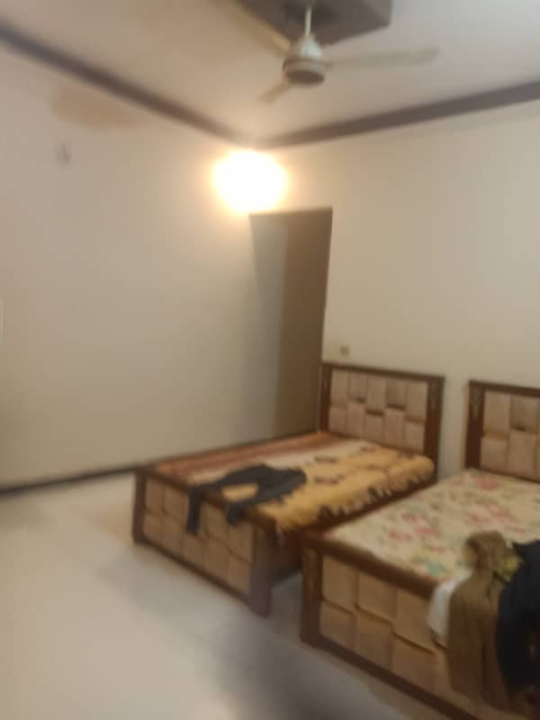 Outclass Portion 400 Sq yards 4 Bed DD Ground Floor in PIA Society Gulistan e Jauhar 9