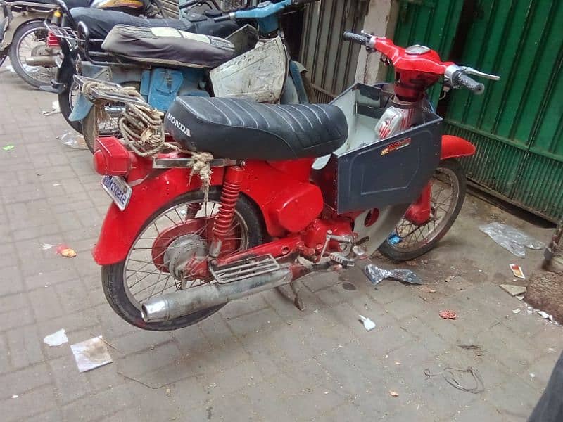 Honda 5t all okay bye ek ek cheez acchi hai bahut acchi gadi hai 1