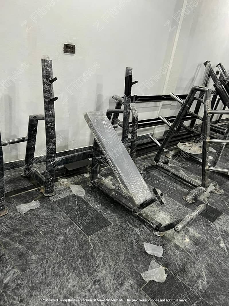 Kettlebells / Shoulder Press machine / Ab Crunch Machine|Complete gym 4