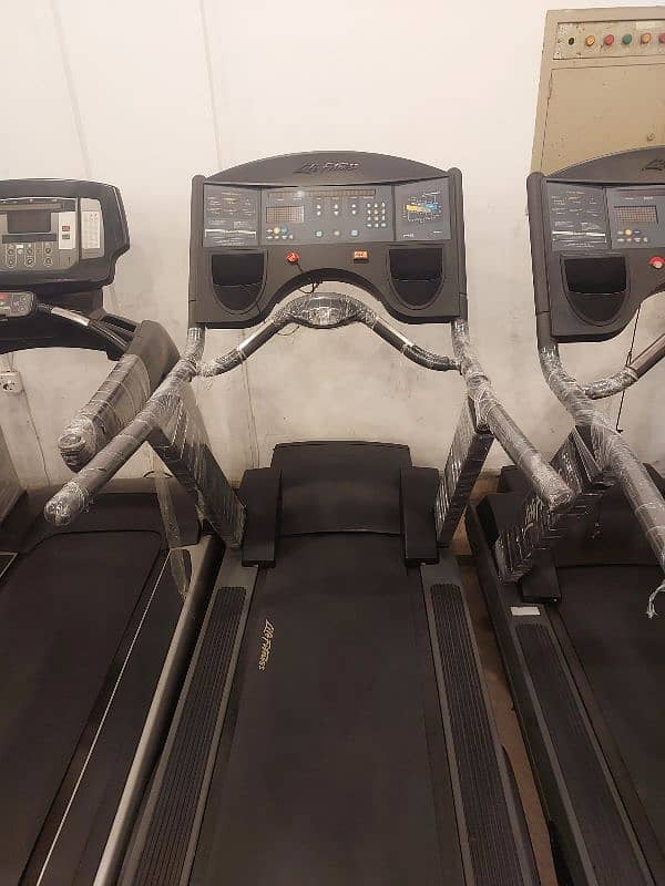 Gym Treadmills / USA Treadmills / Commercial Treadmills / Homegym 2