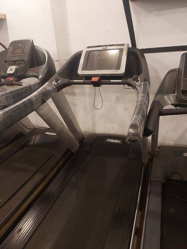 Gym Treadmills / USA Treadmills / Commercial Treadmills / Homegym 7