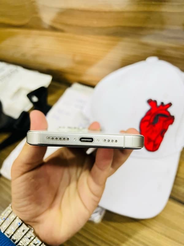 iphone 15 pro max jv 256gb white titaniumfull box 100 health 10/10 5