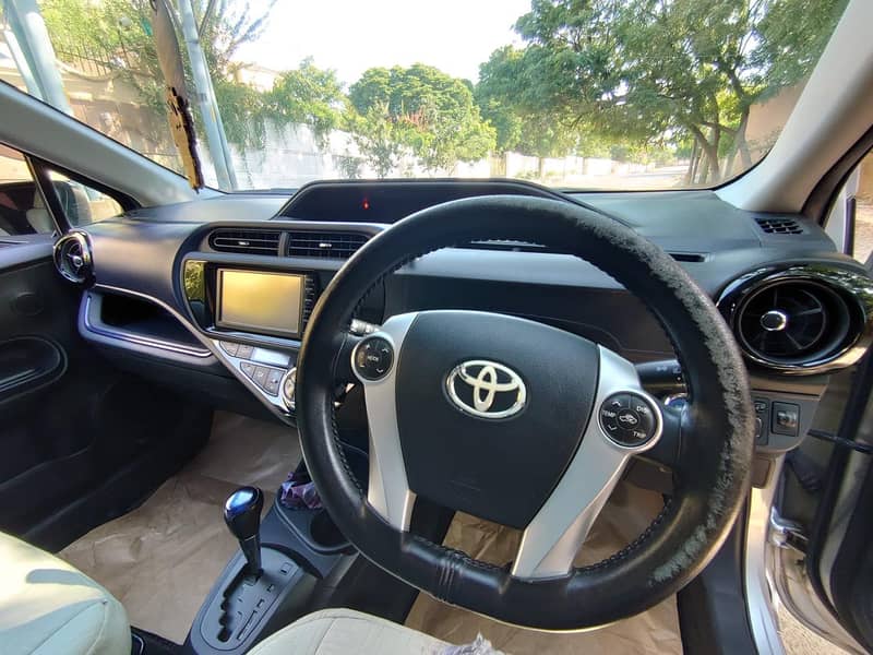 Toyota Aqua 2015 11