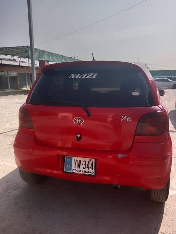 Toyota Vitz 2000 4