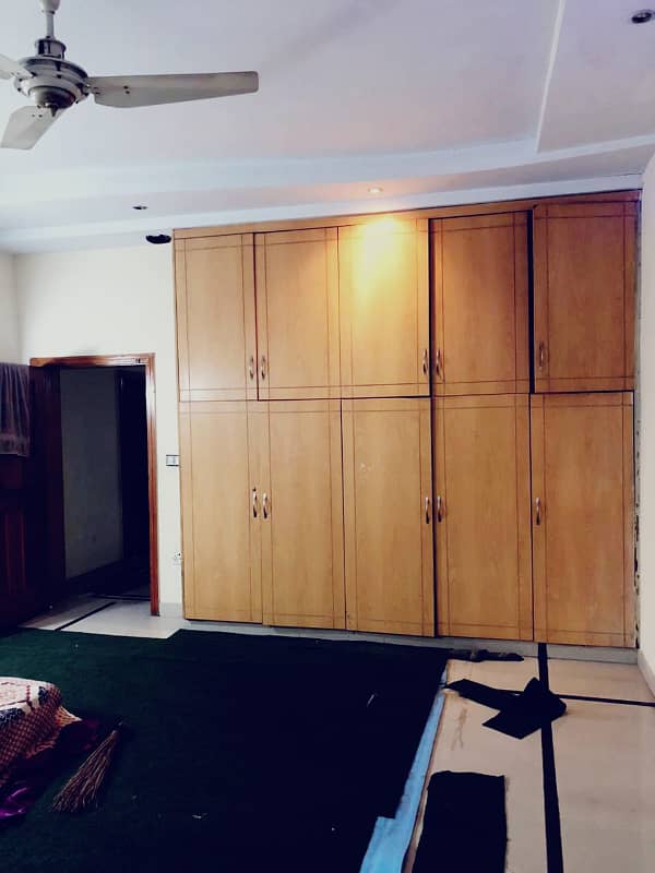 12 MARLA UPPER PORTION FOR RENT AT THE HOT LOCATION OF JOHAR TOWN NEAR ALLAH HOO CHOCK. 4