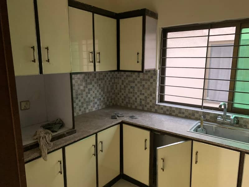 10Marla Upper Portion Available For Rent 16