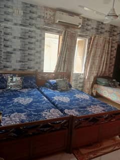 18000. ladies furnished room for rent. Gulshan block 16 erum center boundary waal project 4 floor iftikhar estate