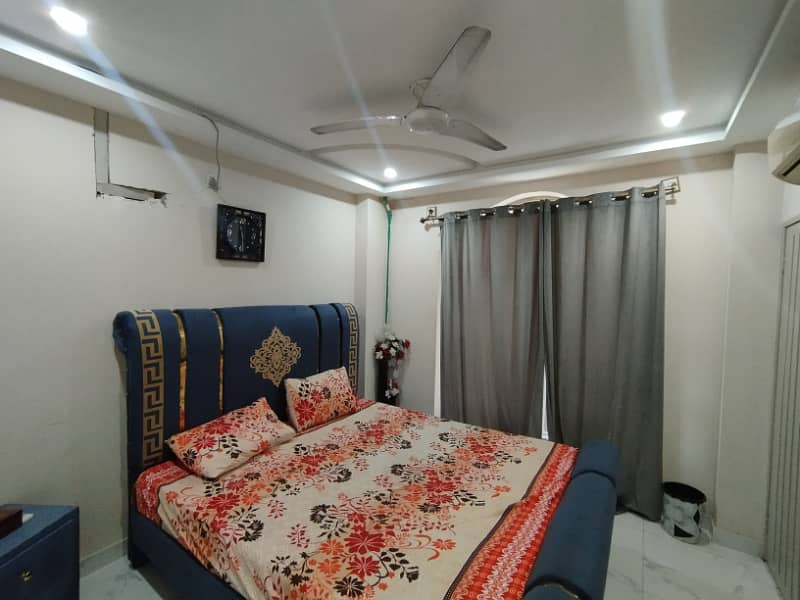 BEAUTIFULL ONE BEDROOM FLAT AVAILABLE FOR RENT 24/7 LIFT INSTALLED 2