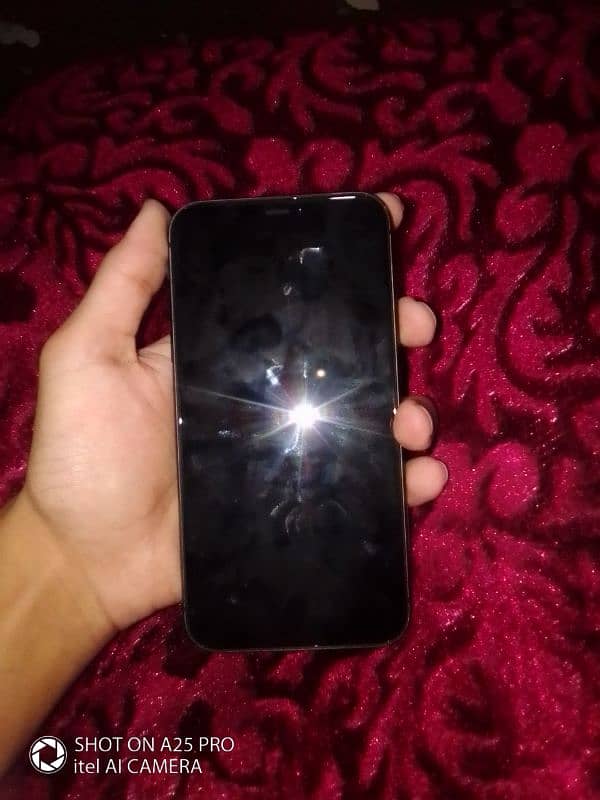 iphone 11 with full box 64gb non pta 0