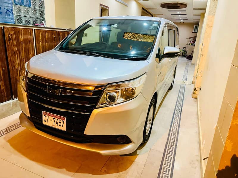 Toyota Noah Hybrid 2014/2020 2