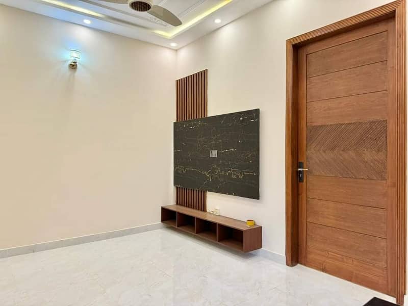 DHA 11 Rahbar Upper Portion Available For Rent 2