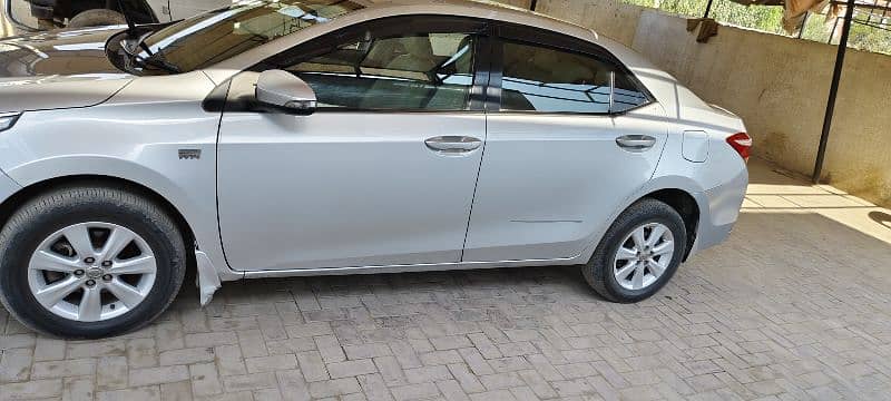 Toyota Corolla Altis 2016 4