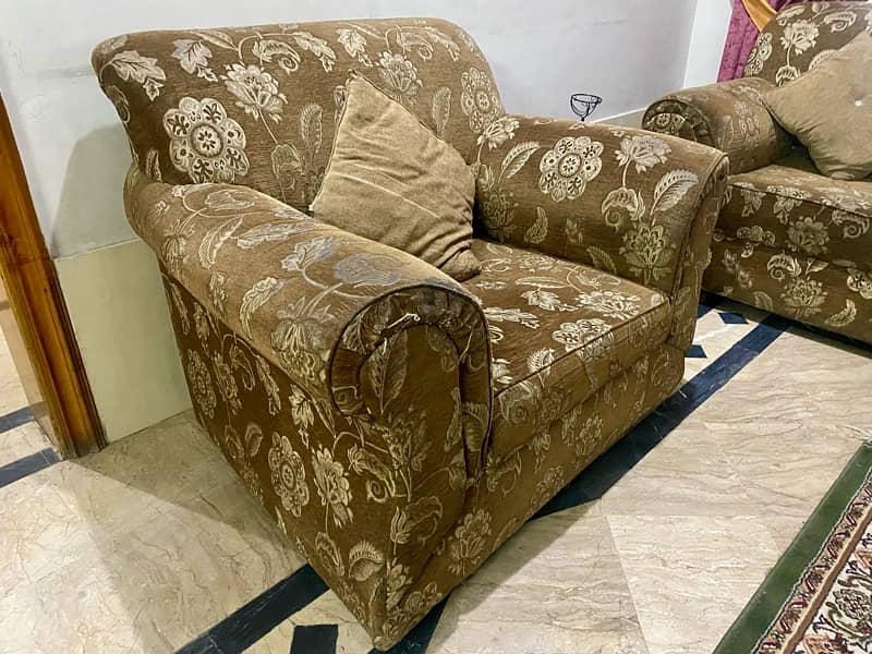 Comfortable 6-Seater Soft Sofa Set for Sale! 2