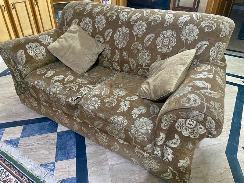 Comfortable 6-Seater Soft Sofa Set for Sale! 8