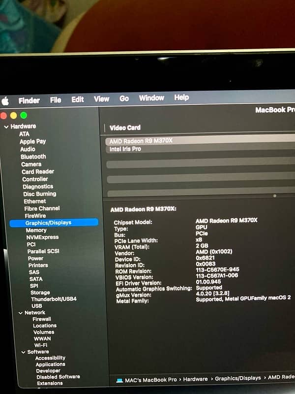 Macbook Pro 2015 16” i7 256 ssd 9