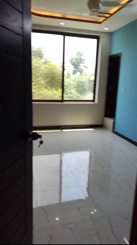 Fully Renovated Corner Flat for Sale in i10 Markaz 11