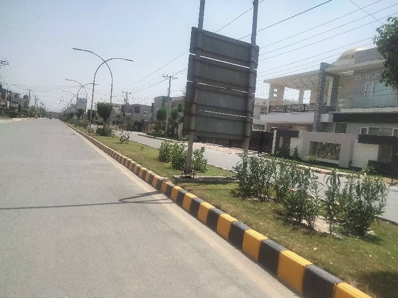 10 Marla Plot Available For sale In Bismillah Housing scheme in Abu bakar block 3