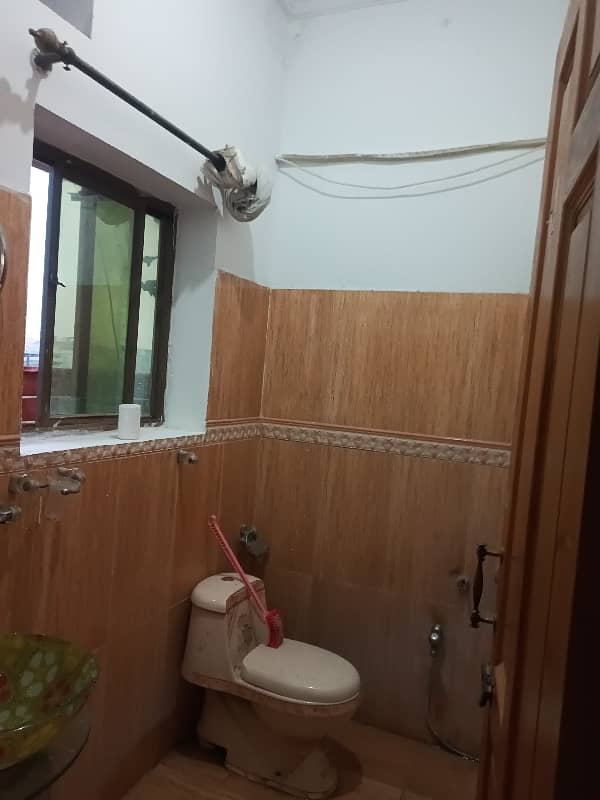 3 bedroom attach washroom upper portion for rent demand 85000 16