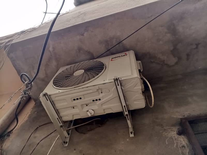 Inverter 1.5 Ton  AC Homage 1 Season Used l Excelent Condition 4