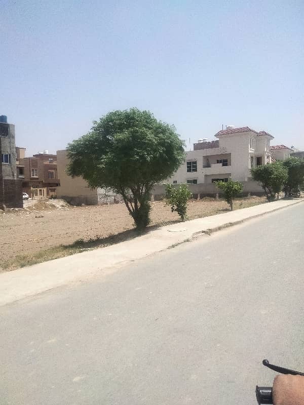 21.73 Marla Plot For Sale In bismillah Housing scheme Main Boulevard at very Attrective location 6