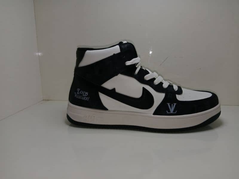 Jordan shoes available at reasonable price 4