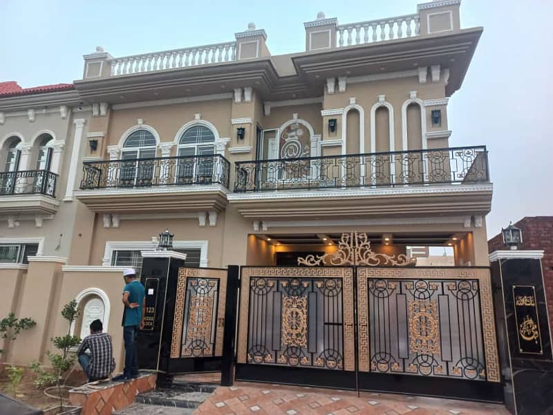 10 Marla House For Sale In Paragon City Lahore 18