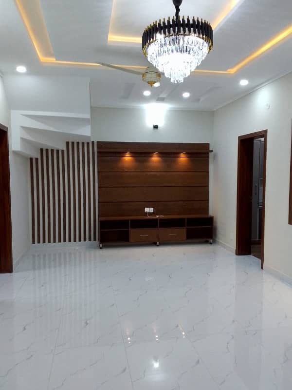 Size 35x70 Brand New Double Store Luxury House For Sale IN G-13 Income Rent 2.50 k 22