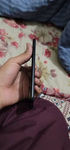 iphone 7plus 32 . .  iphone 7plus 128. . . condition bhi achi hy