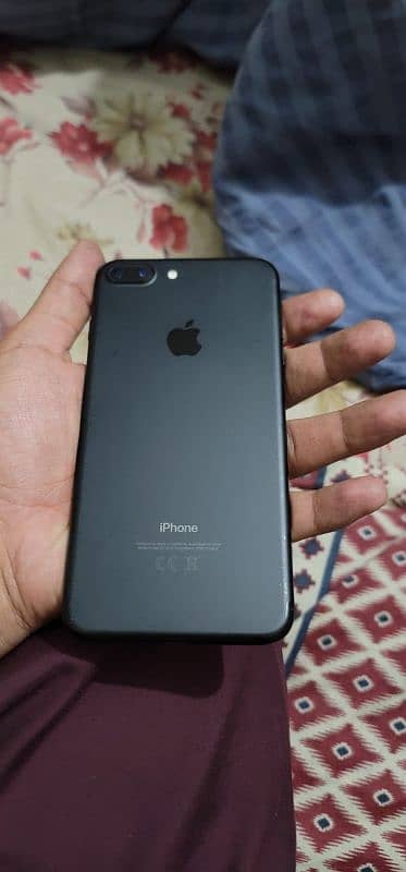 iphone 7plus 32 . .  iphone 7plus 128. . . condition bhi achi hy 2