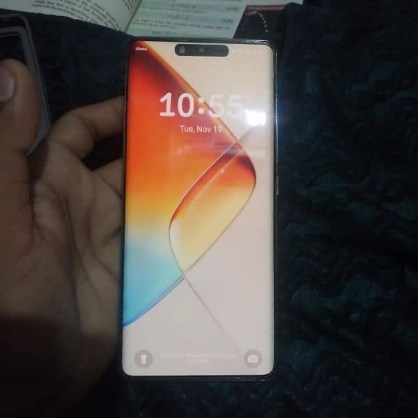 infinix note 40 pro wireless Mac charing le and UV glass protection 13