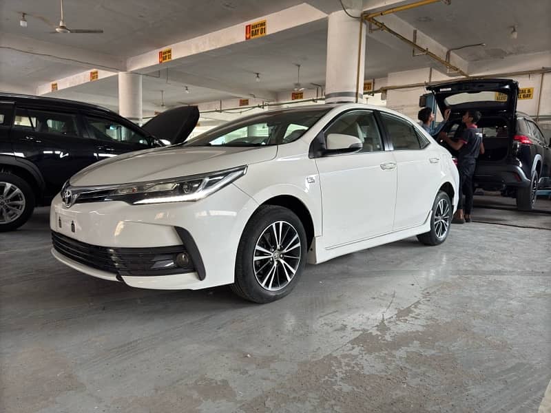 Toyota Altis Grande 2018 9