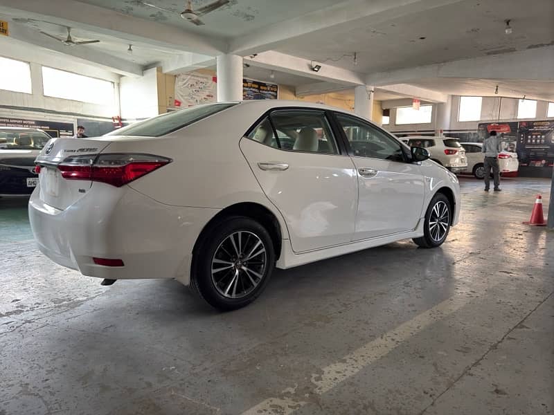 Toyota Altis Grande 2018 10